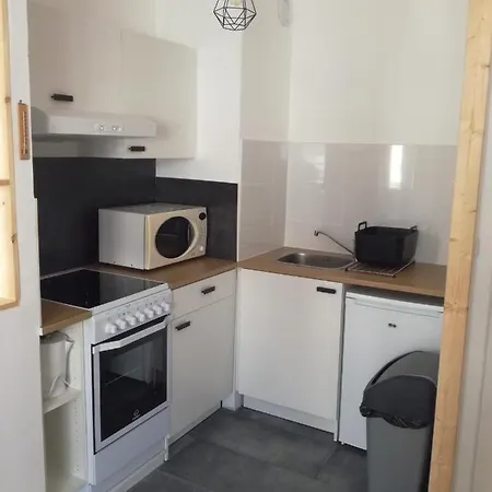 Le Blason Logement Avec Parking Prive & Wifi Apartment